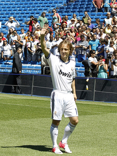 别抱太大希望？记者：姆巴佩今晚对阵曼城大概率替补