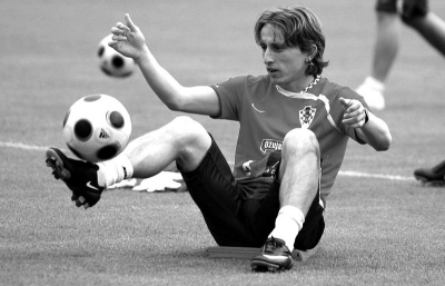 河南队主帅：国安是足协杯热门，但我们有义务去争夺冠军