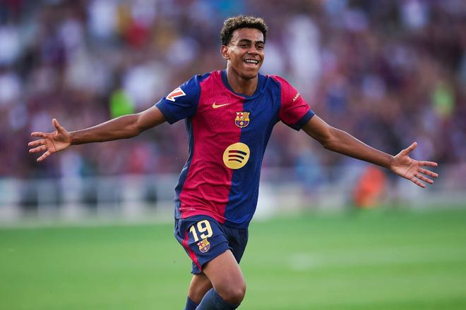 中超11月最佳球员候选：法比奥领衔，王燊超、吴曦、侯森在列