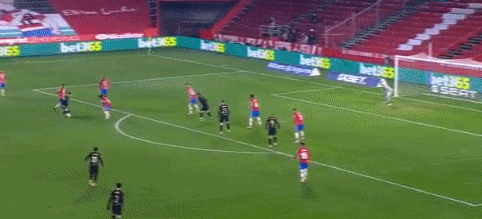 弗法纳：埃斯特旺还很年轻，但他非常出色，天赋惊人