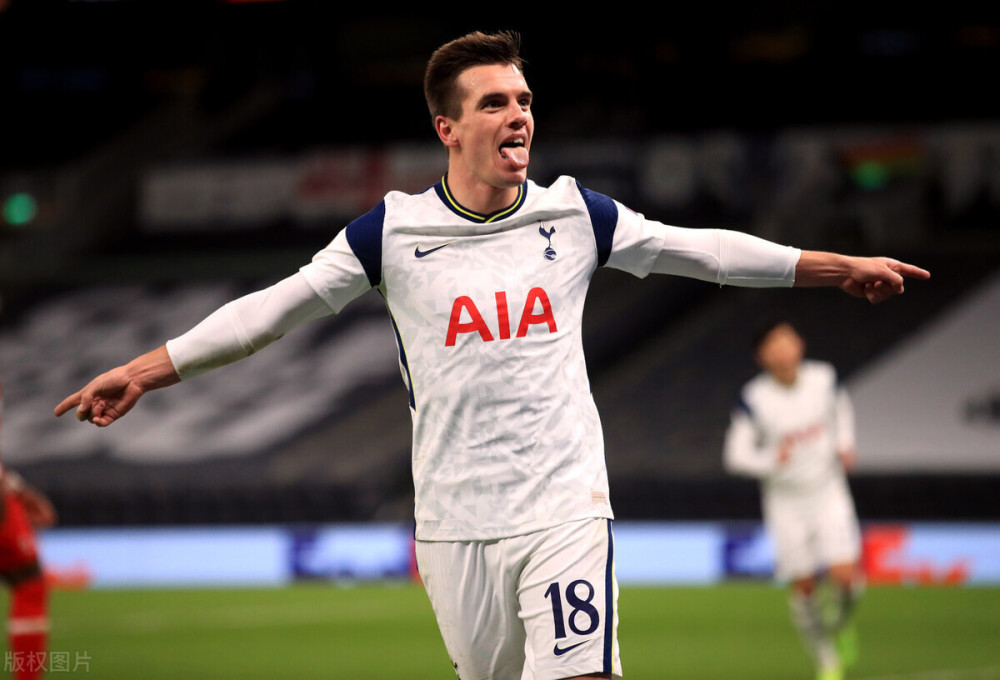 拉齐奥主场对阵博洛尼亚，预计小比分0-1或1-1，拉齐奥防守出色；曼城客场3-0胜桑德兰，英超形势激烈。